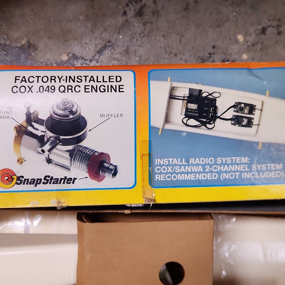 Cox Radio Control Piper Dakota Airplane Vintage, New In Box W Factory Engine. - Picture 4 of 8